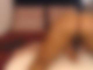 Live cam show with BootyCallEver - Average on Camsoda
