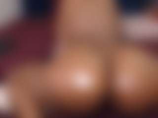 Live cam show with BootyCallEver - Black MILF on Lustler
