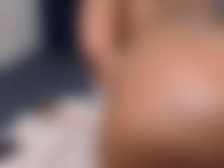Live cam show with BootyCallEver - Average on alttransgirls