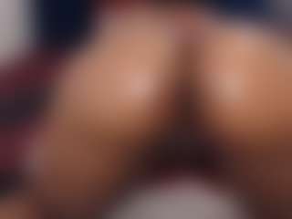 Live cam show with BootyCallEver - Gamer MILF on Gym Cam Girls