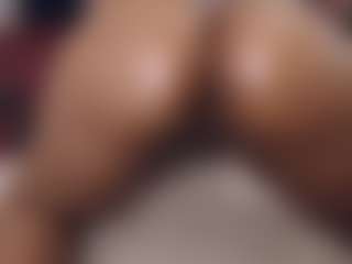 BootyCallEver MILF-Webcam-Darstellerin im Live-Stream