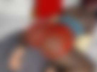 Live cam show with Kassyrain - Black Petite on SmokeAndPoke
