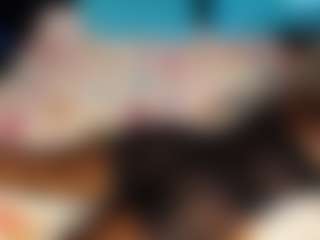 Live cam show with Kassyrain - Bedroom Ebony on AdultVida.com