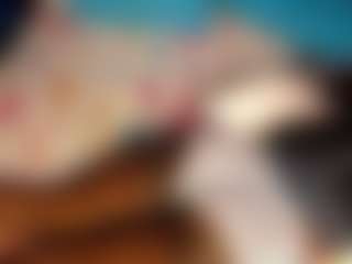 Live cam show with Kassyrain - Smoking on CamClone