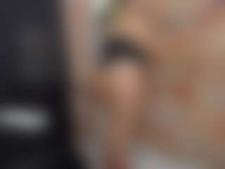 Vicky MILF webcam performer live streaming