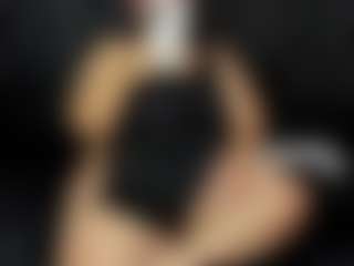 Live cam show with Vicky - Amateur MILF on makecum.org