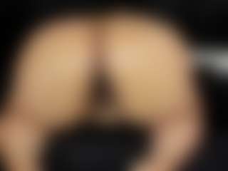 Live cam show with Vicky - Middle Aged on Ass Tok