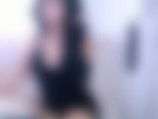 Live cam show with Angie - Bedroom Latina on AdultVida.com