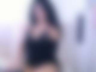 Live cam show with Angie - Brown Hair on Camsoda