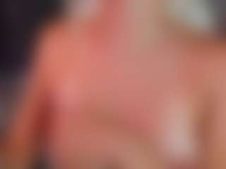 Live cam show with Milemissu - Tiny Tits on AdultVida.com