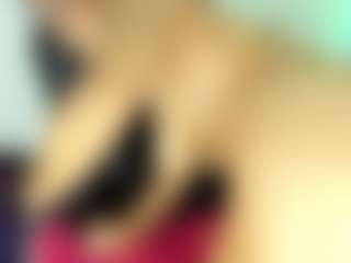 Live cam show with valentigomez10 - White on livesuperchat.net | colombia