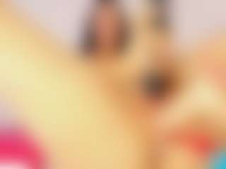doll-ssquirts's Live Sex Cam Show