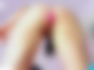 doll-ssquirts's Live Sex Cam Show