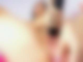 doll-ssquirts's Live Sex Cam Show