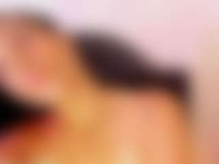 doll-ssquirts's Live Sex Cam Show