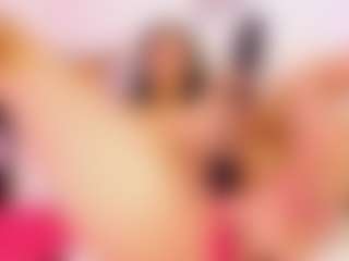 doll-ssquirts's Live Sex Cam Show