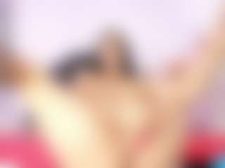 doll-ssquirts's Live Sex Cam Show