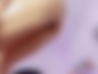 doll-ssquirts's Live Sex Cam Show
