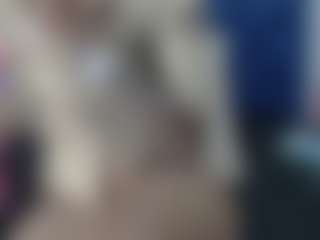 briana sexy mature MILF webcam performer live streaming
