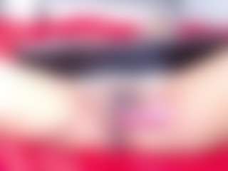 briana sexy mature MILF webcam performer live streaming