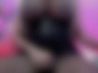 Live cam show with Andie Baker Monroe - Average on Camsoda