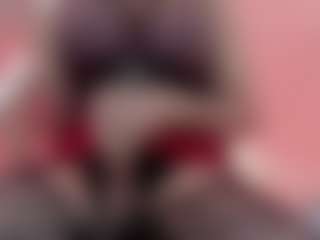 Live cam show with Andie Baker Monroe - Brown Eyes on CamwithHer