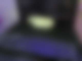 Live cam show with Andie Baker Monroe - Average on WildCum