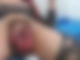 ESMERALDA-TS-BIG's Live Sex Cam Show