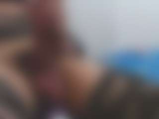 ESMERALDA-TS-BIG's Live Sex Cam Show