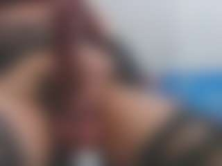 ESMERALDA-TS-BIG's Live Sex Cam Show