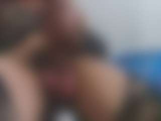 ESMERALDA-TS-BIG's Live Sex Cam Show