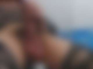 ESMERALDA-TS-BIG's Live Sex Cam Show