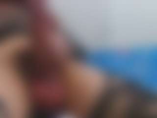 ESMERALDA-TS-BIG's Live Sex Cam Show
