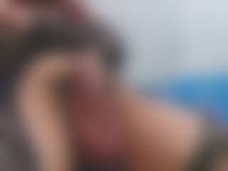 ESMERALDA-TS-BIG's Live Sex Cam Show