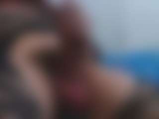Live cam show with ESMERALDA-TS-BIG - Average on StripNow