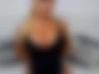 Live cam show with KellyBabee - Blonde Hair Curvy on Camsoda Late Night