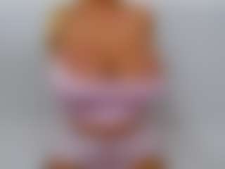 Live cam show with KellyBabee - Big Tits MILF on https://playwithruby.com