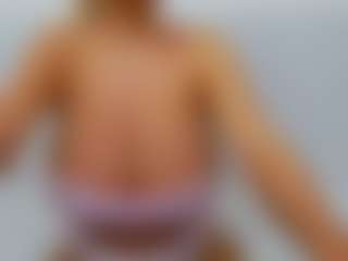 Live cam show with KellyBabee - BBW MILF on CamClone