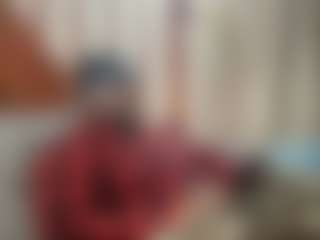Live cam show with KingTGC - Brown Eyes on Soda Cam