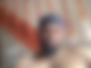 Live cam show with KingTGC - Brown Eyes on livesuperchat.net