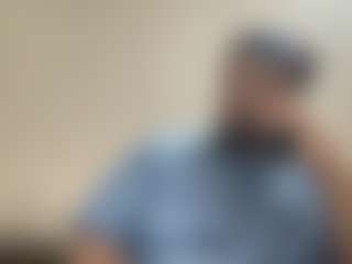 Live cam show with KingTGC - Living Room on Camsoda
