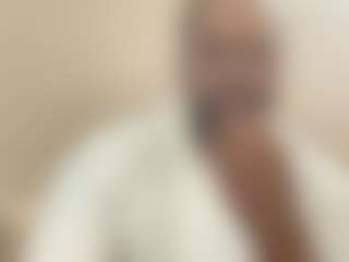 Live cam show with KingTGC - HD on chickslive.net