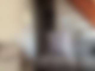Live cam show with KingTGC - Living Room on AdultVida.com