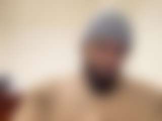 Live cam show with KingTGC - Living Room on Camsoda