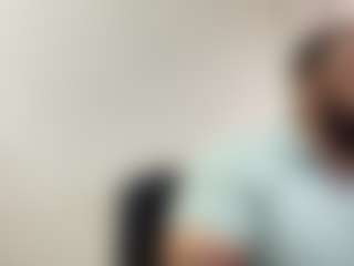 Live cam show with KingTGC - Tease on Free Soda