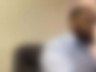 Live cam show with KingTGC - Black Hair on Livezox