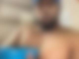 Live cam show with KingTGC - No Smoking on chickslive.net
