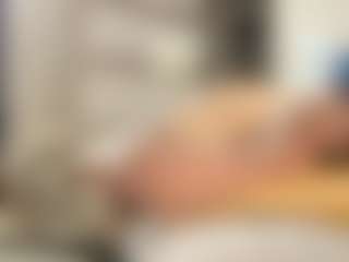 Live cam show with KingTGC - Living Room on chickslive.net