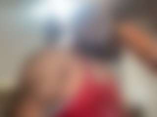 Live-Cam-Show mit KingTGC - Bedroom auf Camsoda
