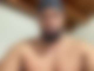 Live cam show with KingTGC - Brown Eyes on Camiplay Live